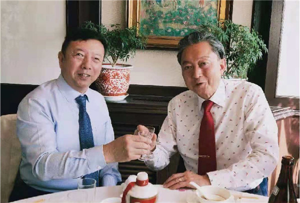 日(ri)本前首(shǒu)相鸠山(shan)友紀夫(fu)會見大(da)唐科技(ji)董事長(zhang)劉波