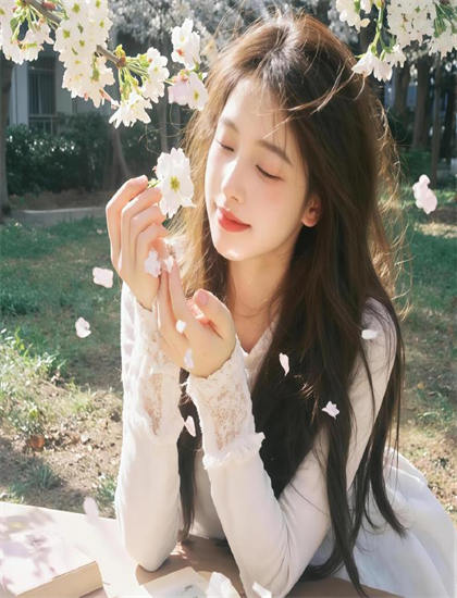 独家的探索《香港25个第一》的奥秘：隐藏细节与深层意义